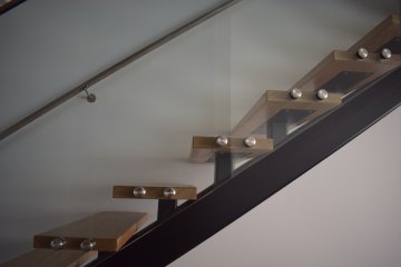 Frameless balustrade