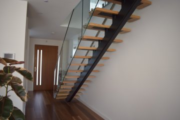 Frameless balustrade